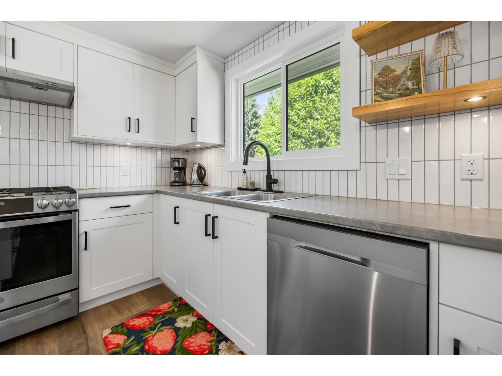 8237 Viola Place, Mission, British Columbia  V2V 5P3 - Photo 13 - R3137759