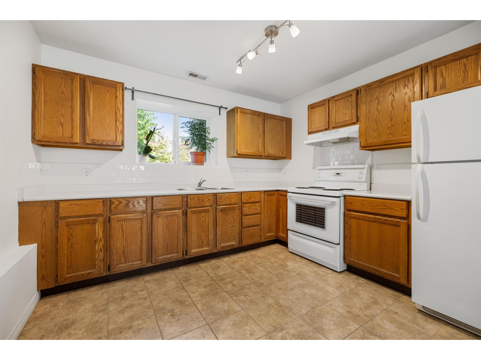 8237 Viola Place, Mission, British Columbia  V2V 5P3 - Photo 24 - R3137759