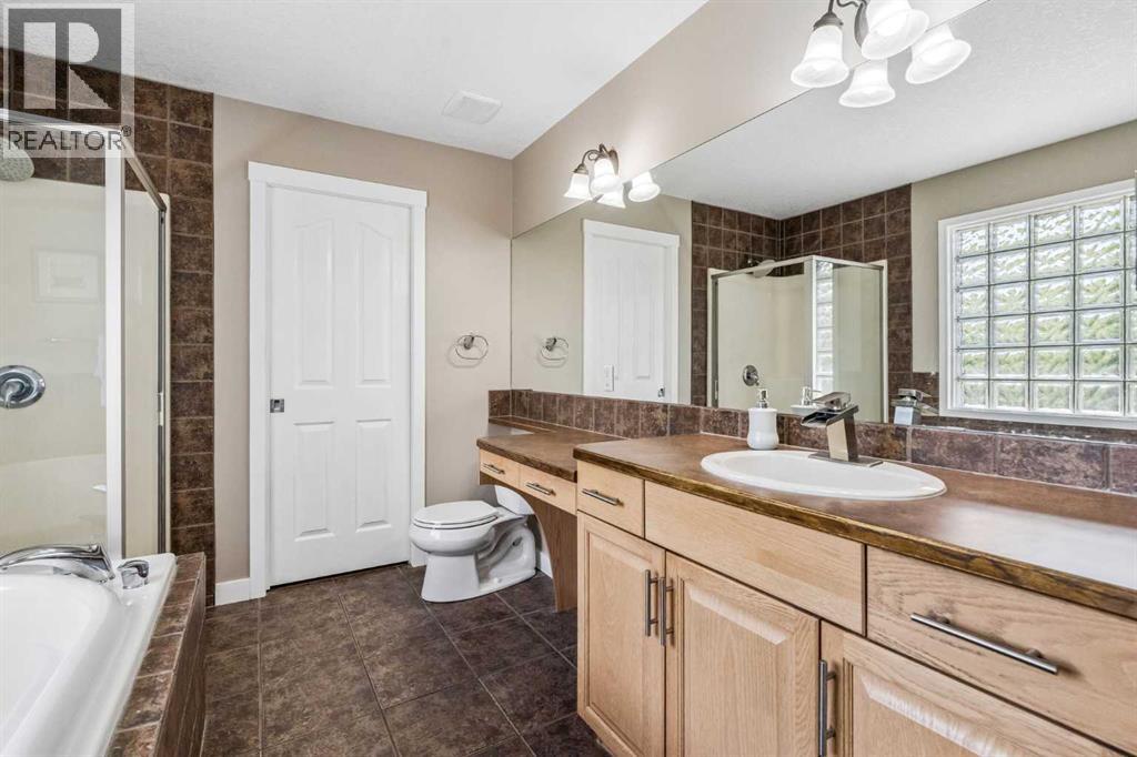 90 Royal Oak Grove Nw, Calgary, Alberta  T3G 5L8 - Photo 20 - A2321369