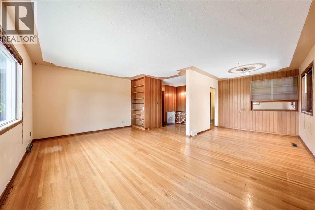 1811 Canberra Road Nw, Calgary, Alberta  T2L 0S3 - Photo 4 - A2321758