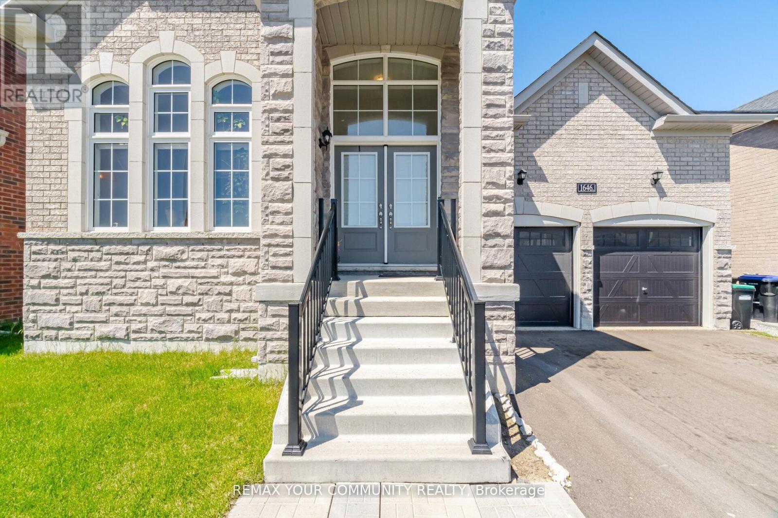 1646 Webster Boulevard, Innisfil, Ontario  L9S 0P7 - Photo 2 - N13467776