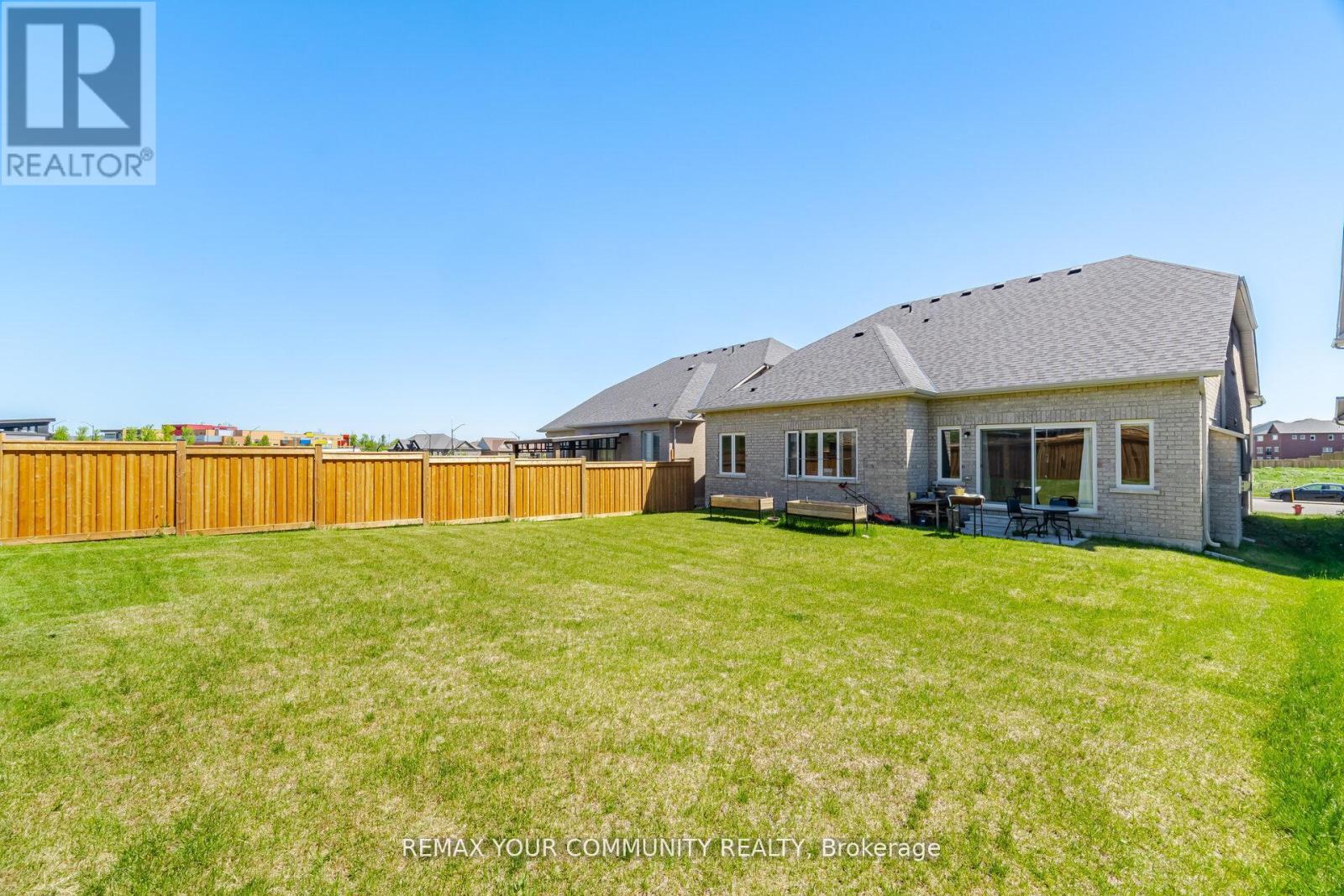 1646 Webster Boulevard, Innisfil, Ontario  L9S 0P7 - Photo 3 - N13467776