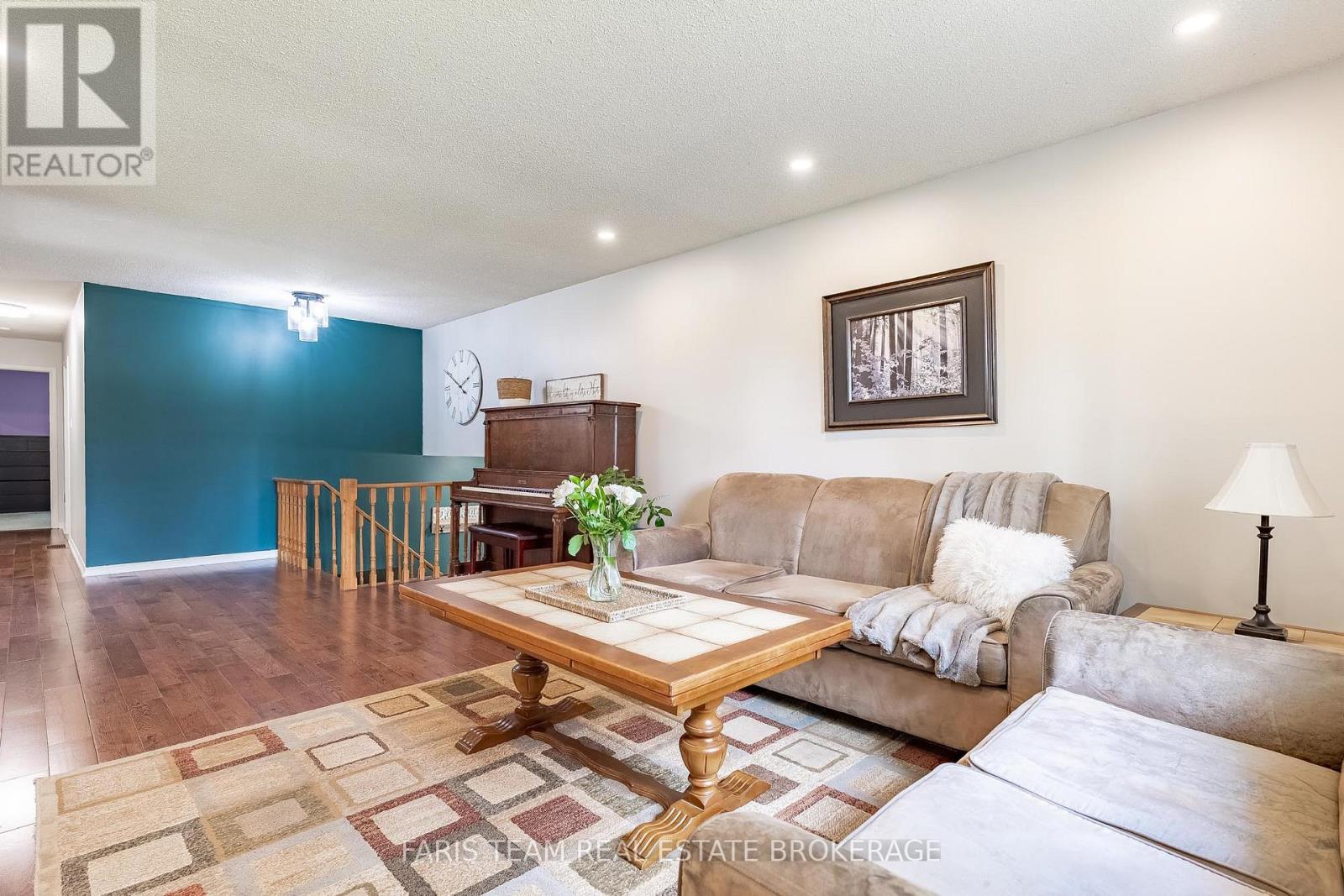 1202 Sunnidale Road, Springwater (Centre Vespra), Ontario  L4M 4S4 - Photo 13 - S13467772