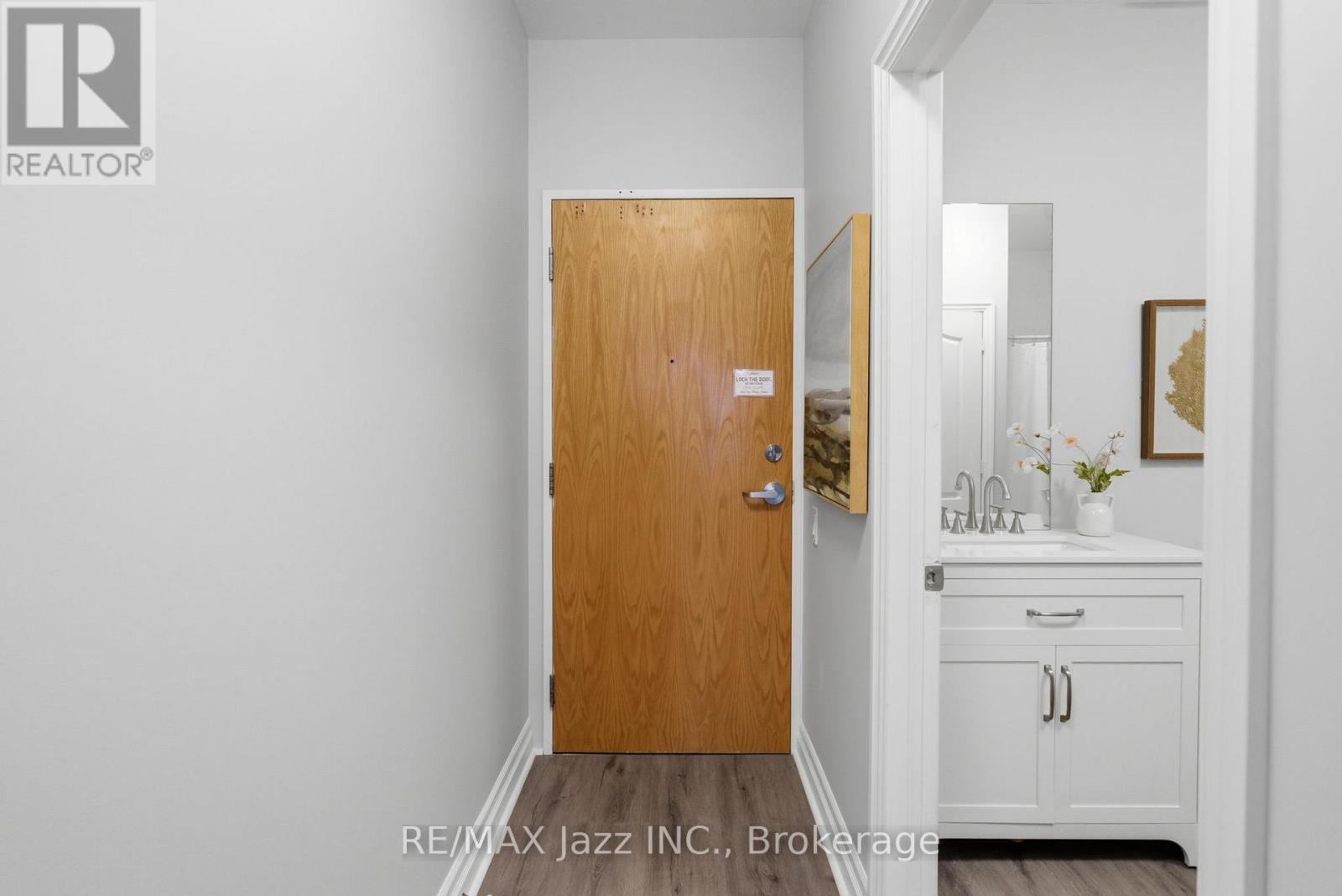 102 - 44 Bond Street W, Oshawa, Ontario L1G 6R2 - Photo 5 - E13456932