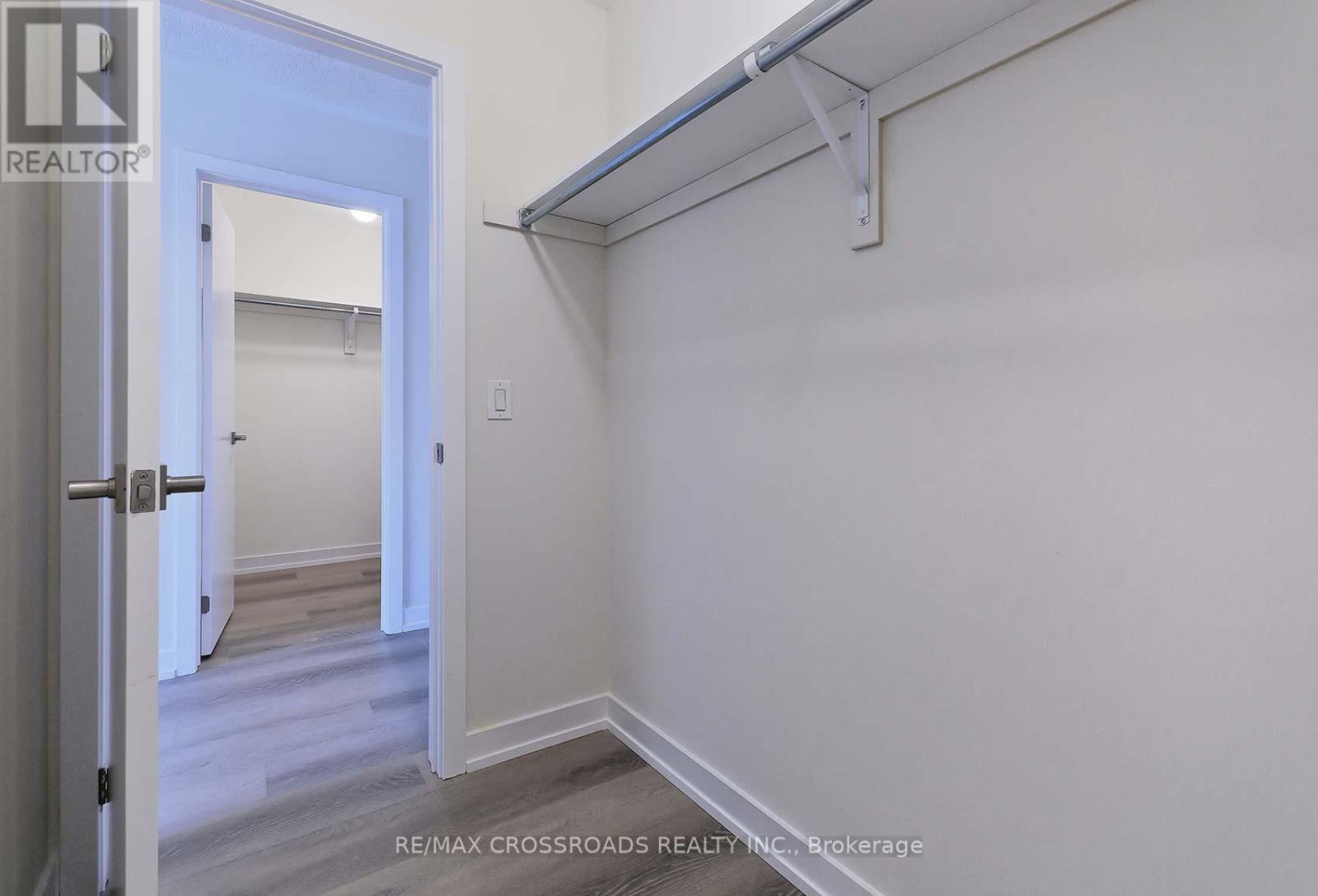 1344 Kobzar Drive, Oakville, Ontario  L6M 4L8 - Photo 25 - W13466890