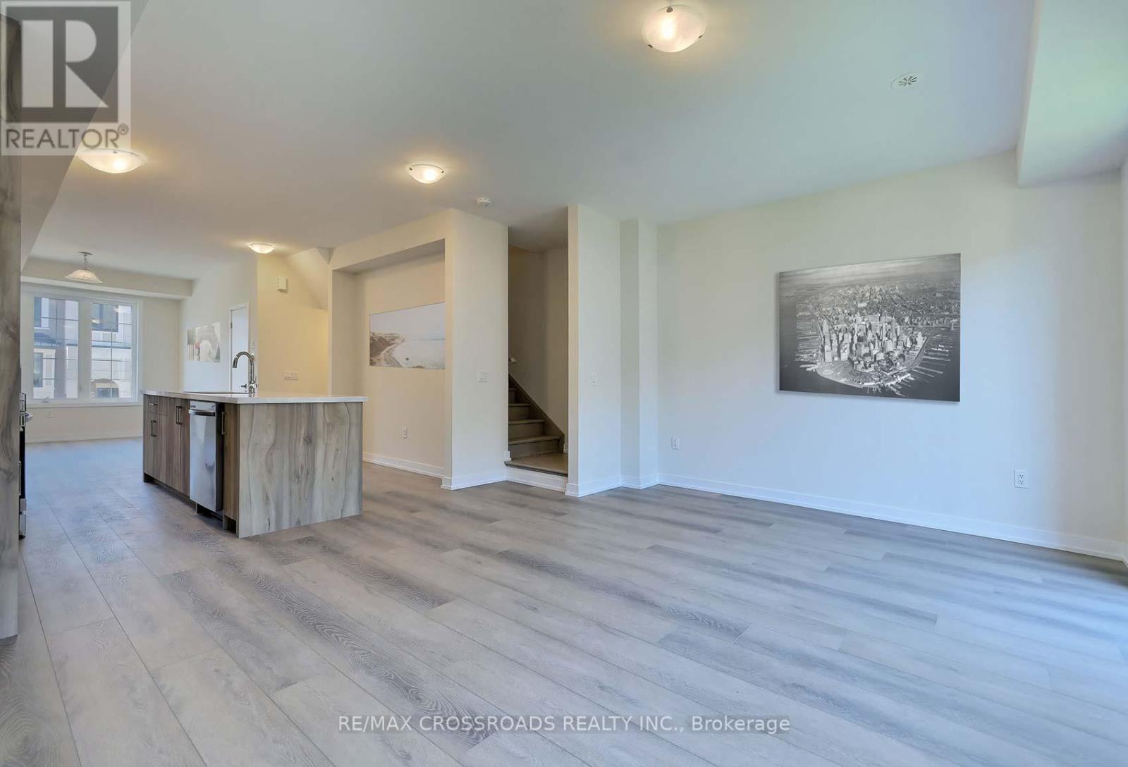 1344 Kobzar Drive, Oakville, Ontario  L6M 4L8 - Photo 9 - W13466890