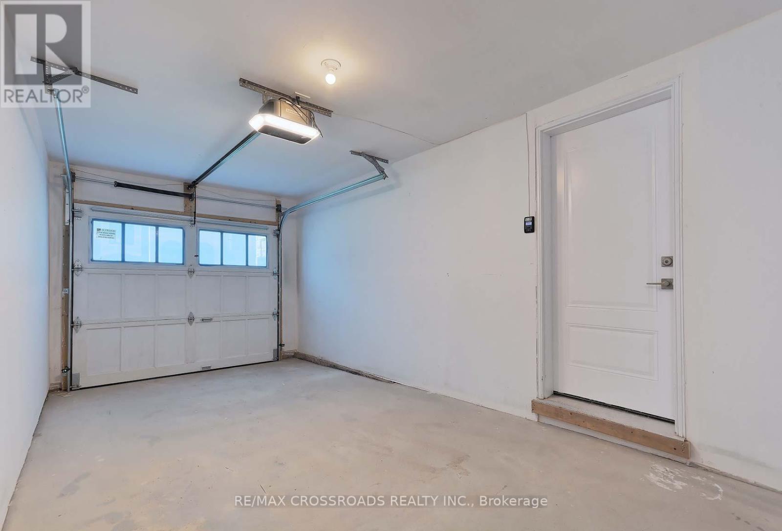 1344 Kobzar Drive, Oakville, Ontario  L6M 4L8 - Photo 39 - W13466890