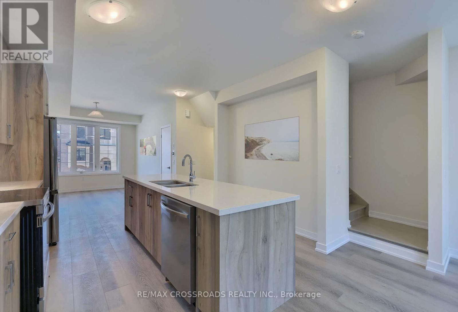 1344 Kobzar Drive, Oakville, Ontario  L6M 4L8 - Photo 13 - W13466890