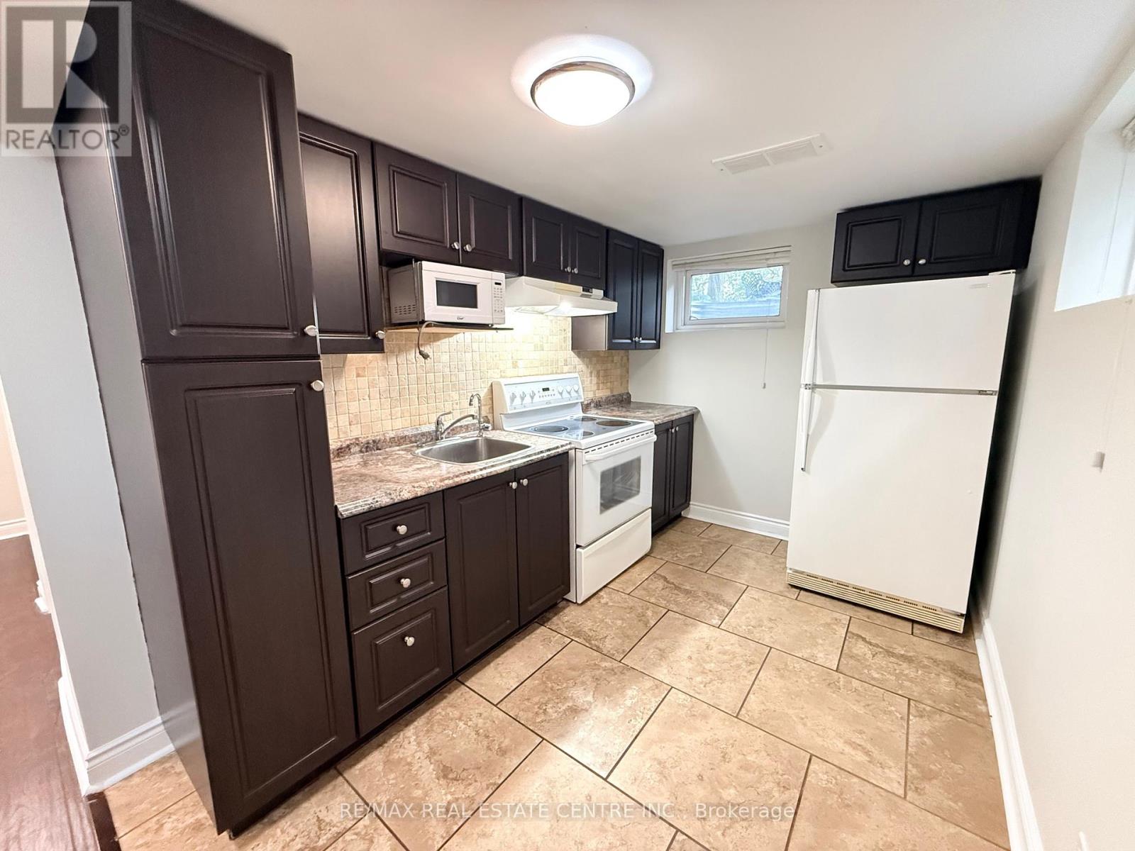 Basement - 18 Mackenzie Drive, Halton Hills, Ontario  L7G 4B9 - Photo 7 - W13467764