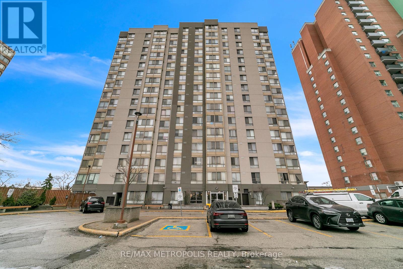 1604 - 2470 EGLINTON AVENUE W, Toronto, Ontario