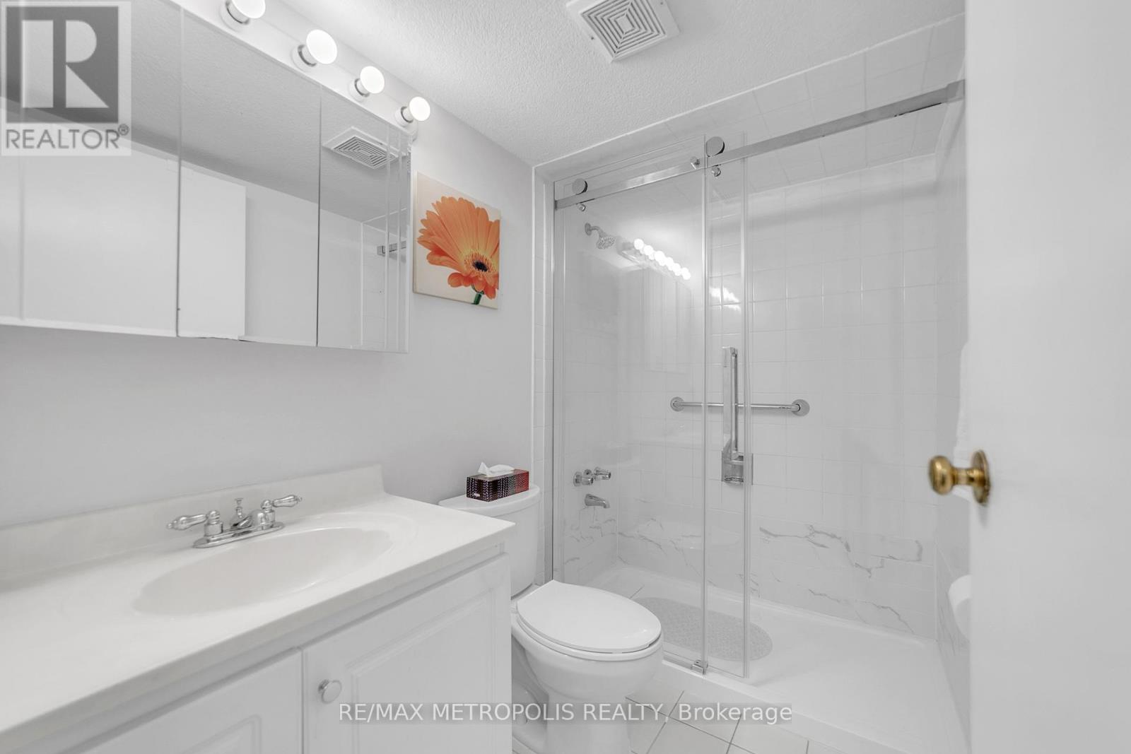 1604 - 2470 Eglinton Avenue W, Toronto, Ontario  M6M 5E7 - Photo 19 - W13467820