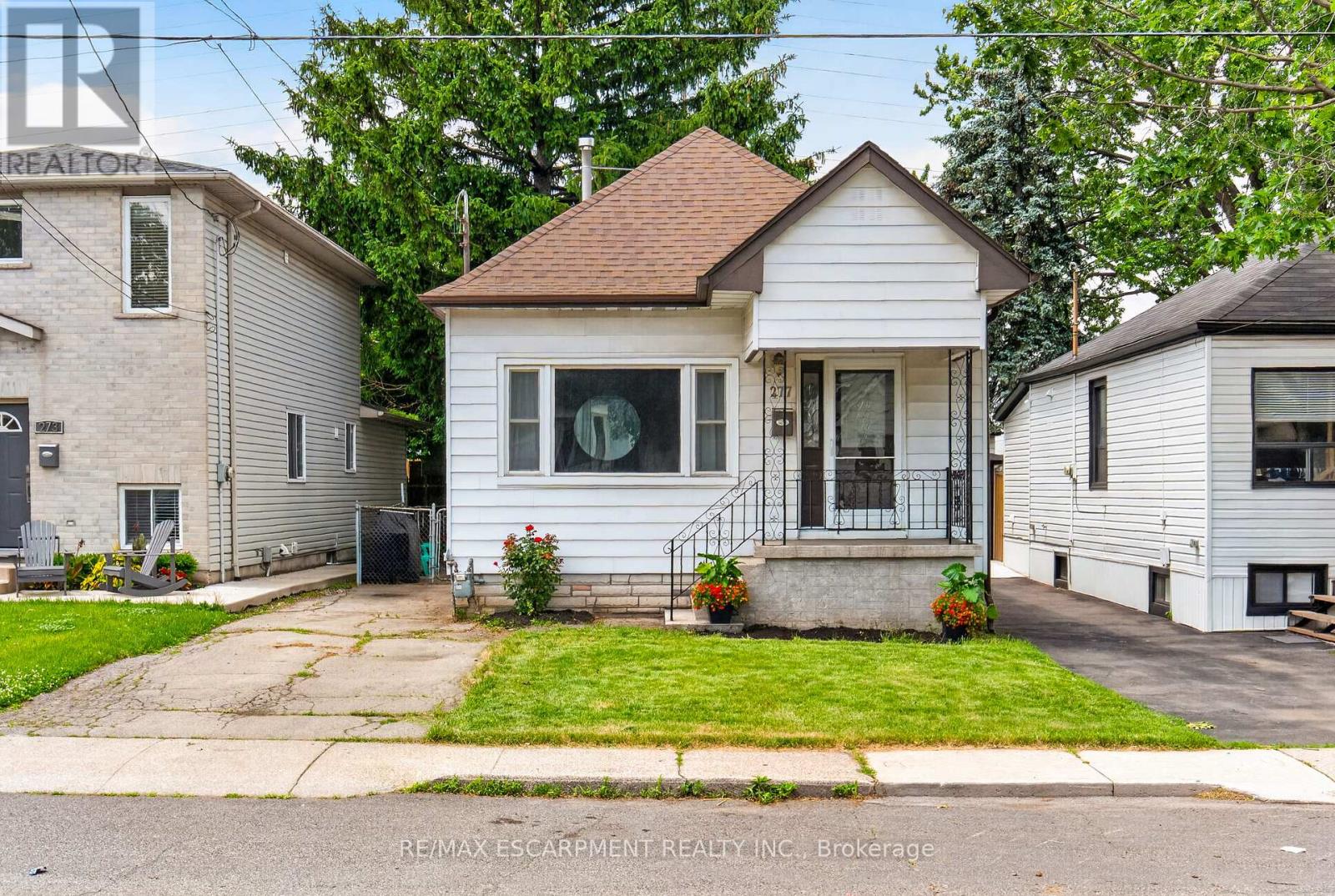 277 NORMANHURST AVENUE, Hamilton, Ontario