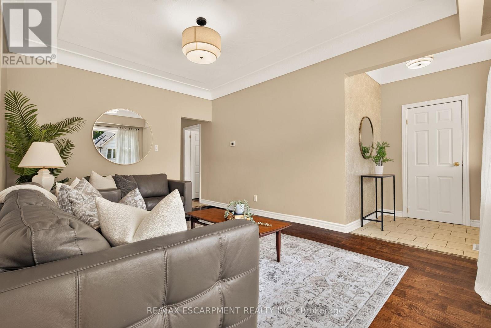 277 Normanhurst Avenue, Hamilton, Ontario  L8H 5N3 - Photo 9 - X13467860