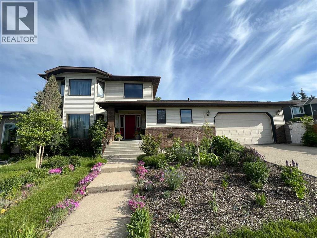 25 Deerfield Manor SE, Calgary, Alberta