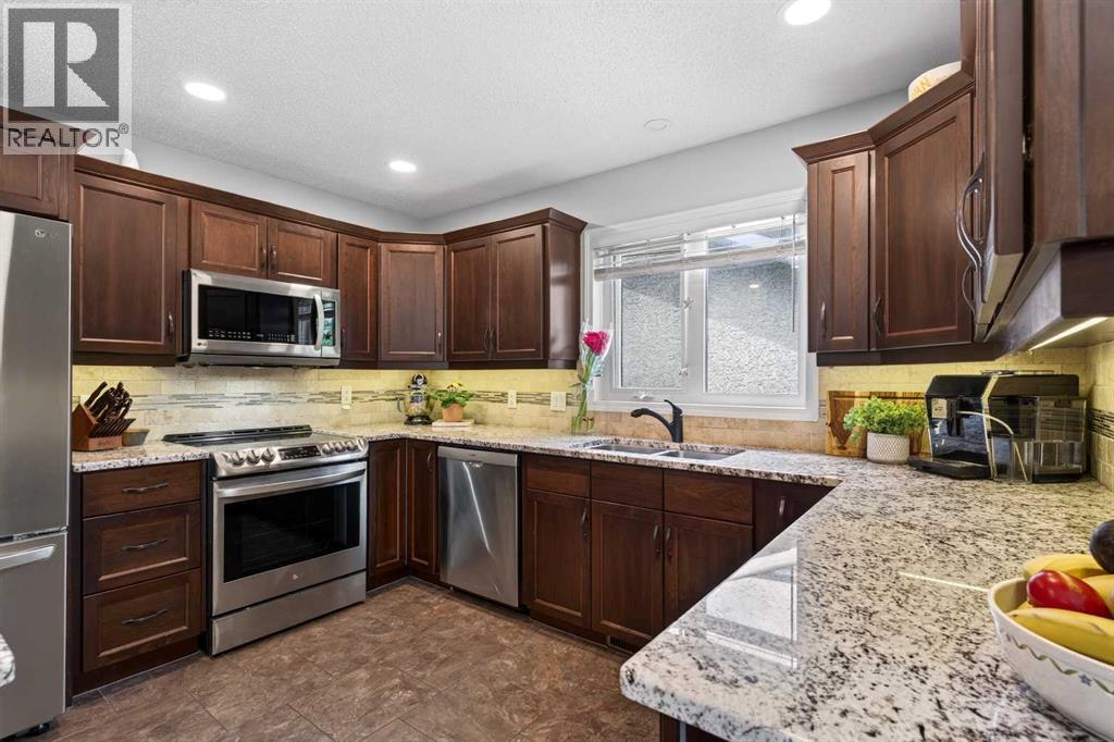 76 Edgepark Road Nw, Calgary, Alberta  T3A 4P8 - Photo 16 - A2322447