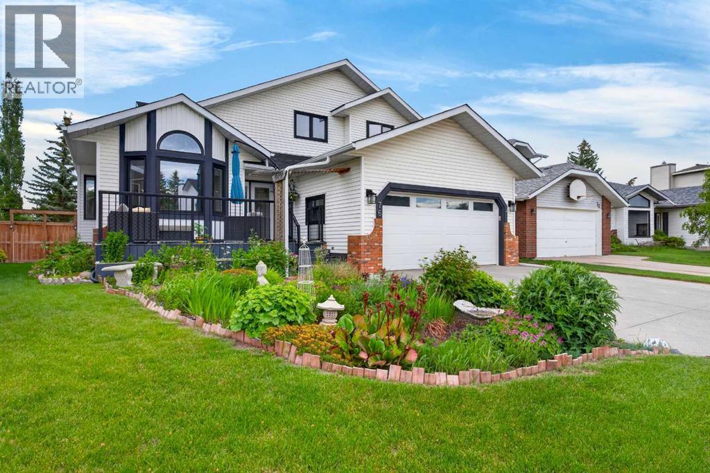 76 Edgepark Road Nw, Calgary, Alberta  T3A 4P8 - Photo 1 - A2322447