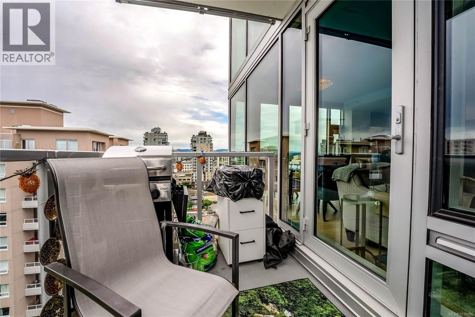 1402 989 Johnson St, Victoria, British Columbia  V8V 0E3 - Photo 20 - 1039490