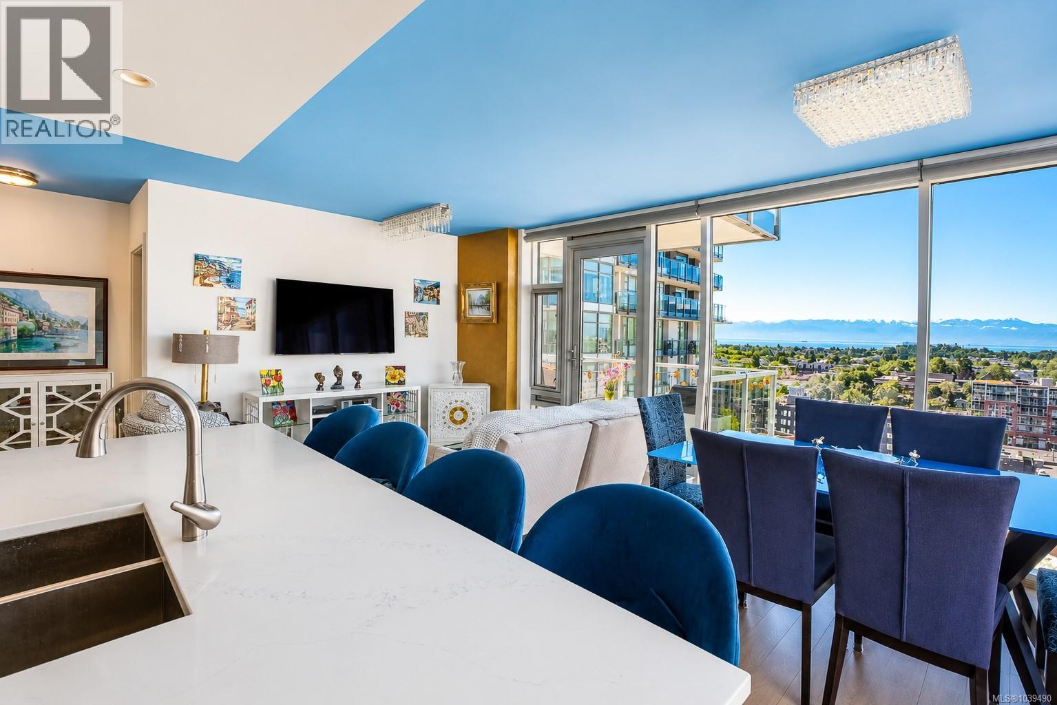 1402 989 Johnson St, Victoria, British Columbia  V8V 0E3 - Photo 12 - 1039490