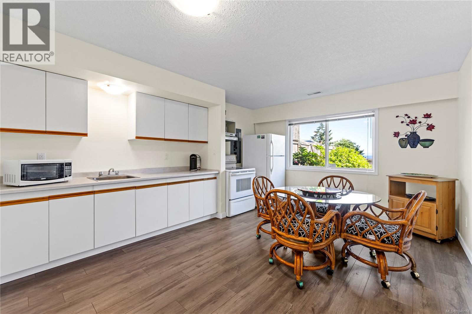 323 Hoylake Rd W, Qualicum Beach, British Columbia  V9K 1K5 - Photo 8 - 1040168