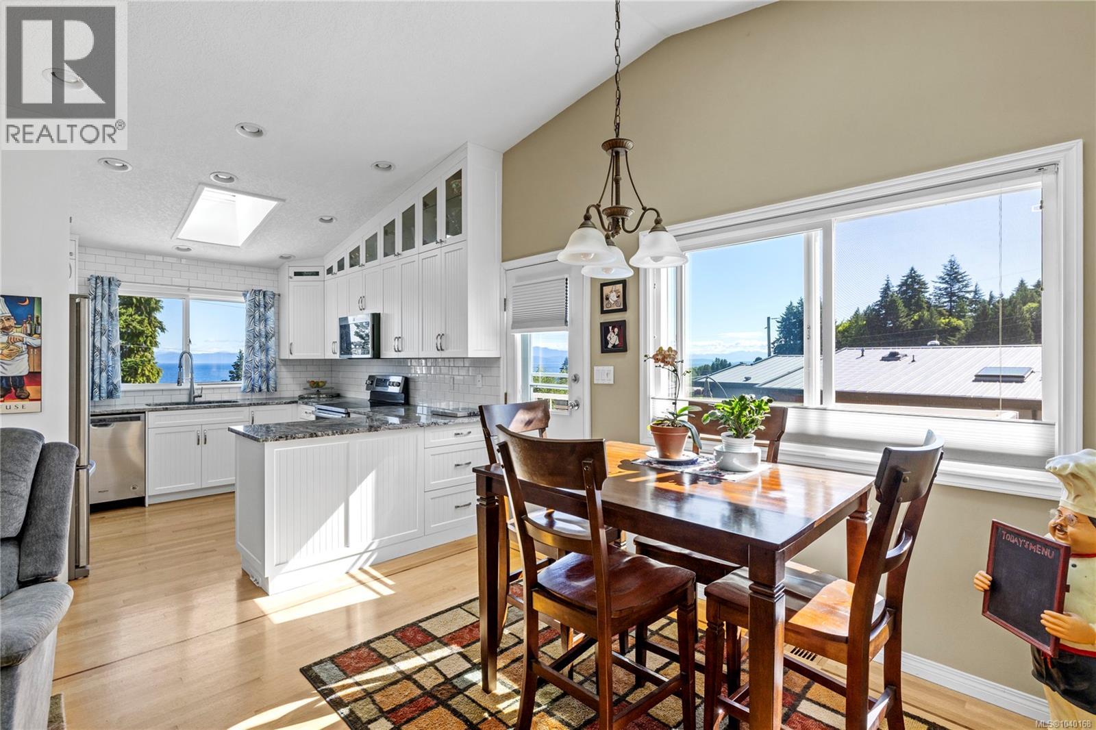 323 Hoylake Rd W, Qualicum Beach, British Columbia  V9K 1K5 - Photo 43 - 1040168