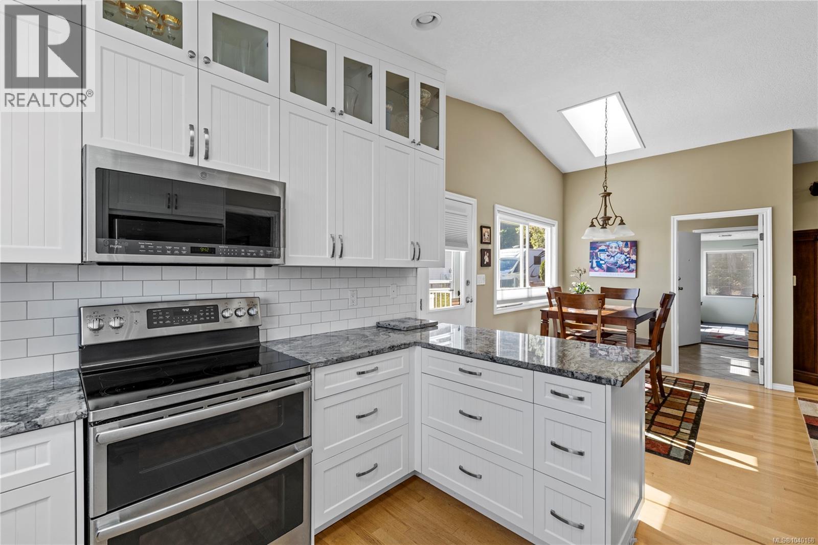 323 Hoylake Rd W, Qualicum Beach, British Columbia  V9K 1K5 - Photo 31 - 1040168