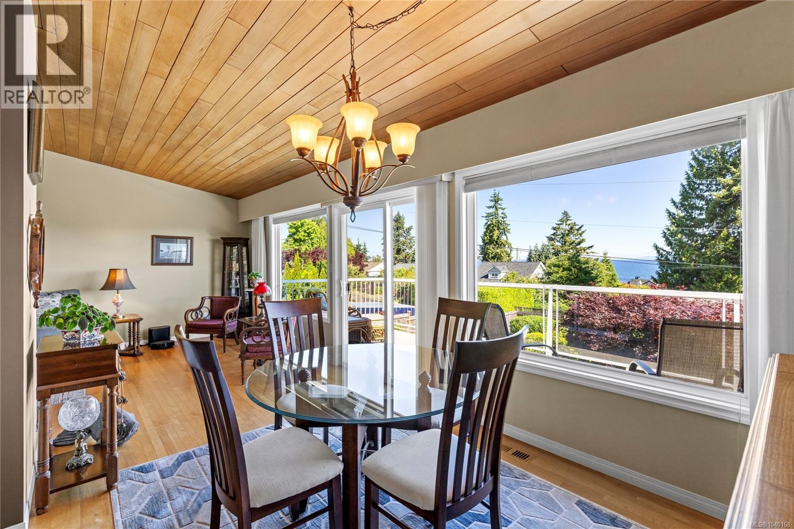 323 Hoylake Rd W, Qualicum Beach, British Columbia  V9K 1K5 - Photo 5 - 1040168