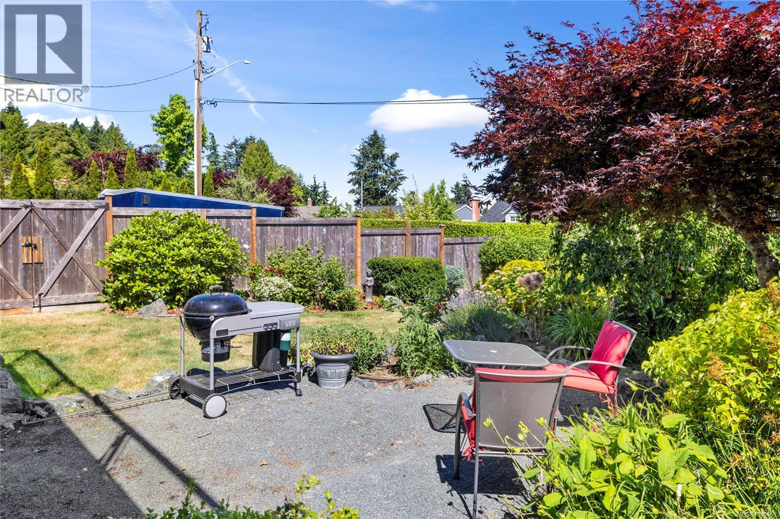 323 Hoylake Rd W, Qualicum Beach, British Columbia  V9K 1K5 - Photo 74 - 1040168