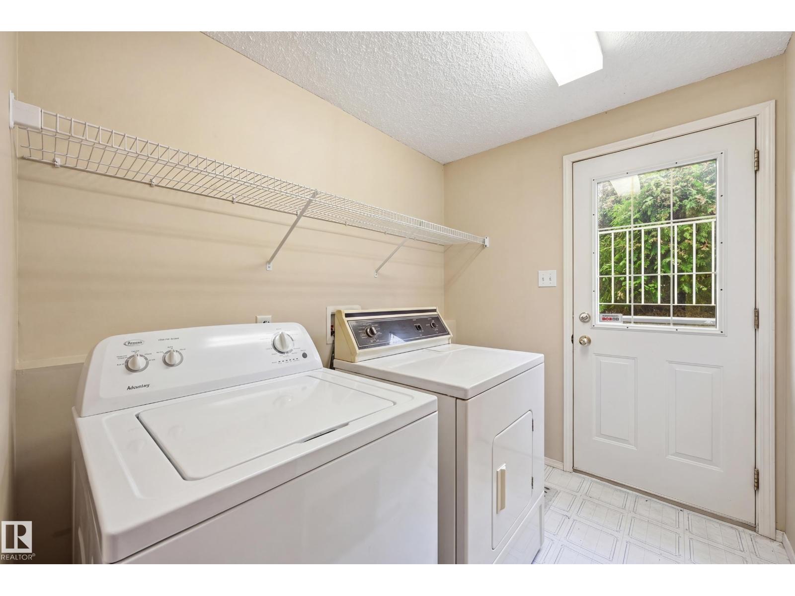 2050 Tanner Wd NW, Edmonton, Alberta  T6R 2R4 - Photo 32 - E4494702