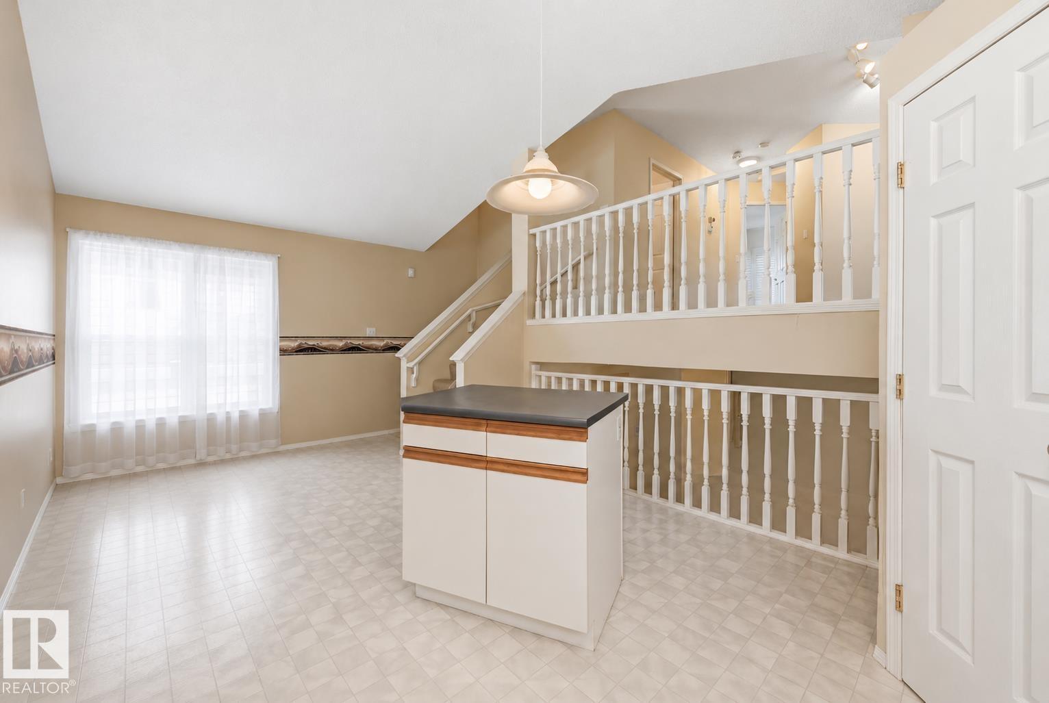 2050 Tanner Wd NW, Edmonton, Alberta  T6R 2R4 - Photo 8 - E4494702