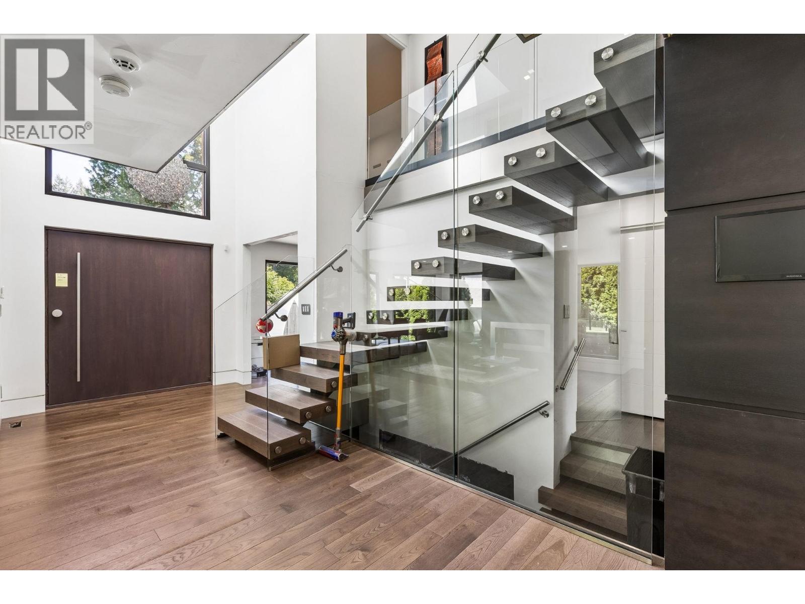 4577 Capilano Road, North Vancouver, British Columbia  V7R 4K2 - Photo 10 - R3137820