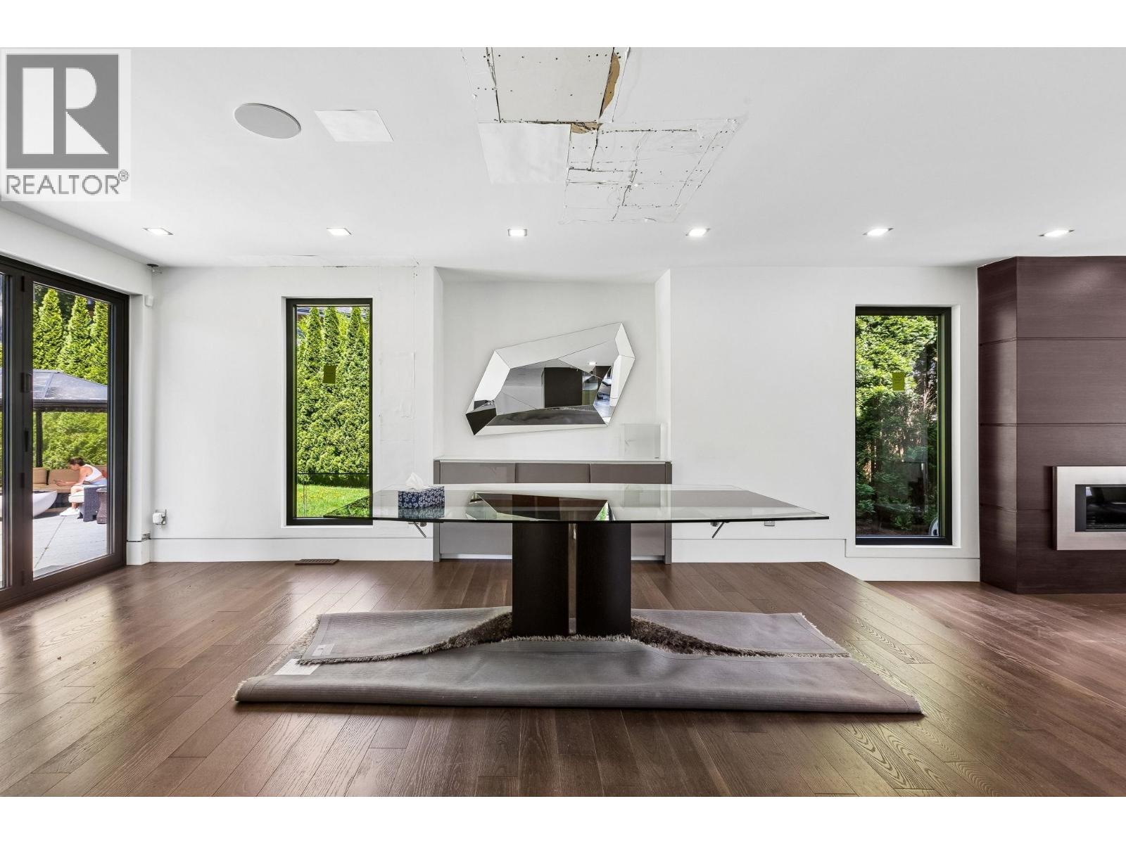 4577 Capilano Road, North Vancouver, British Columbia  V7R 4K2 - Photo 11 - R3137820