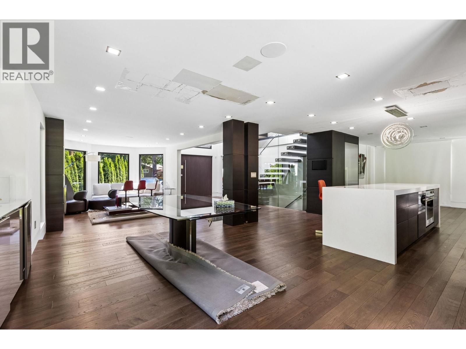 4577 Capilano Road, North Vancouver, British Columbia  V7R 4K2 - Photo 13 - R3137820