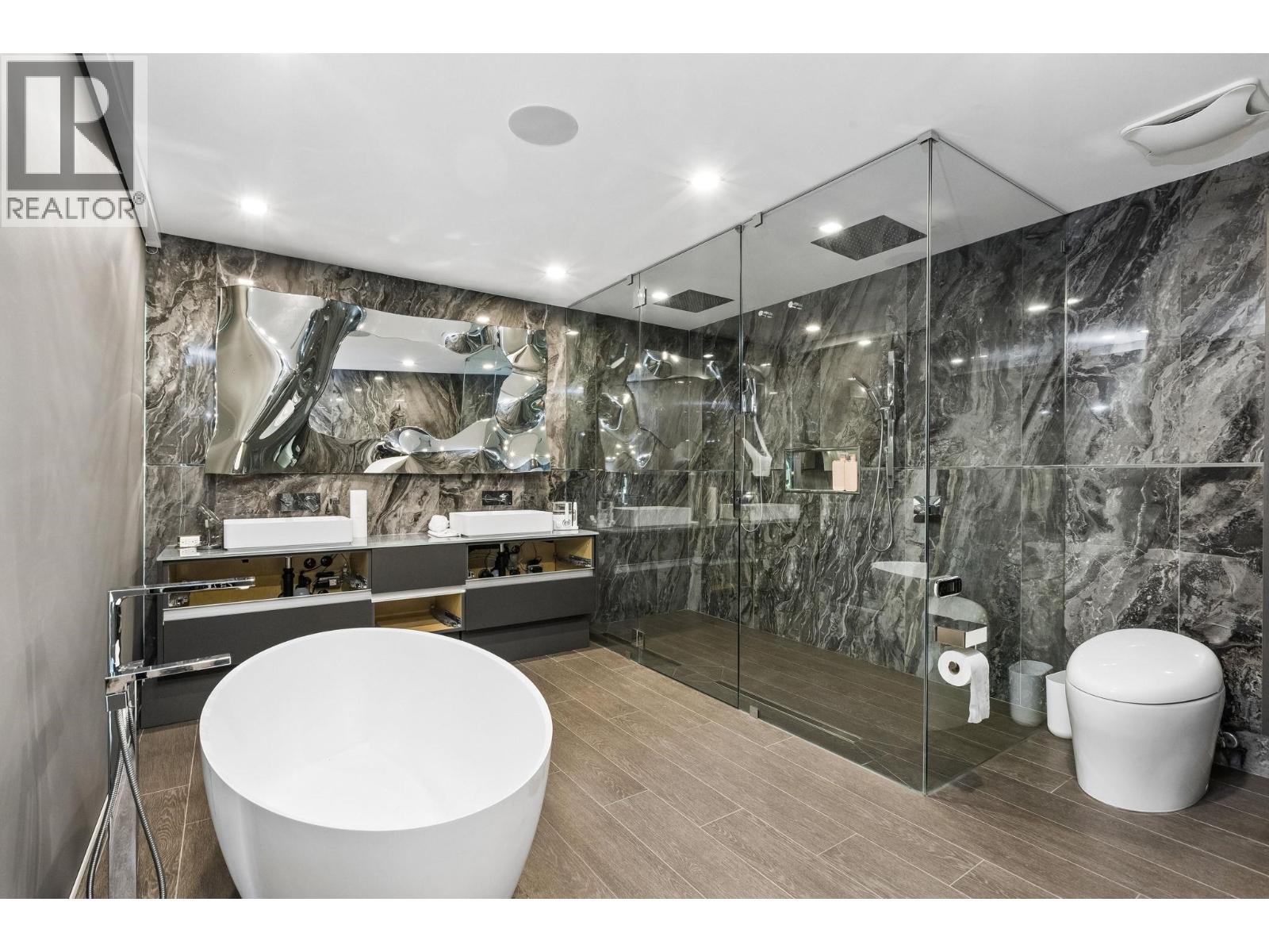 4577 Capilano Road, North Vancouver, British Columbia  V7R 4K2 - Photo 16 - R3137820