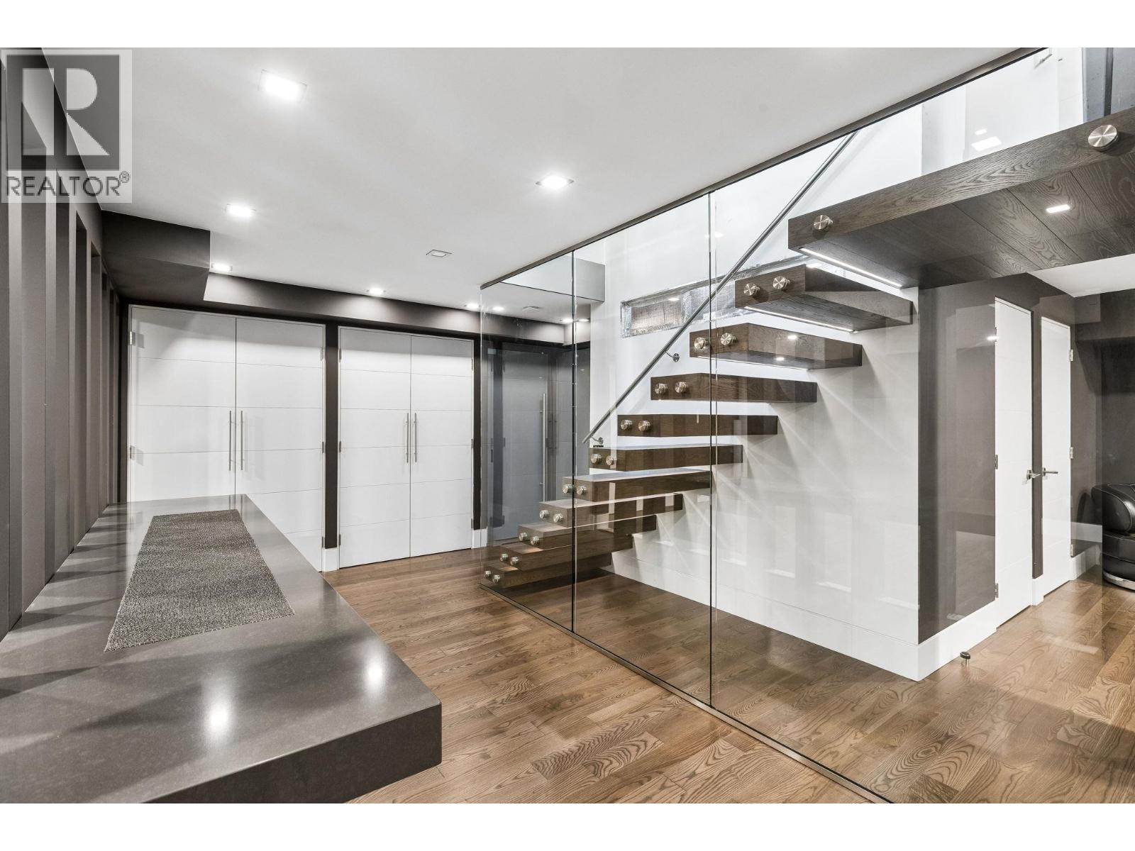 4577 Capilano Road, North Vancouver, British Columbia  V7R 4K2 - Photo 25 - R3137820