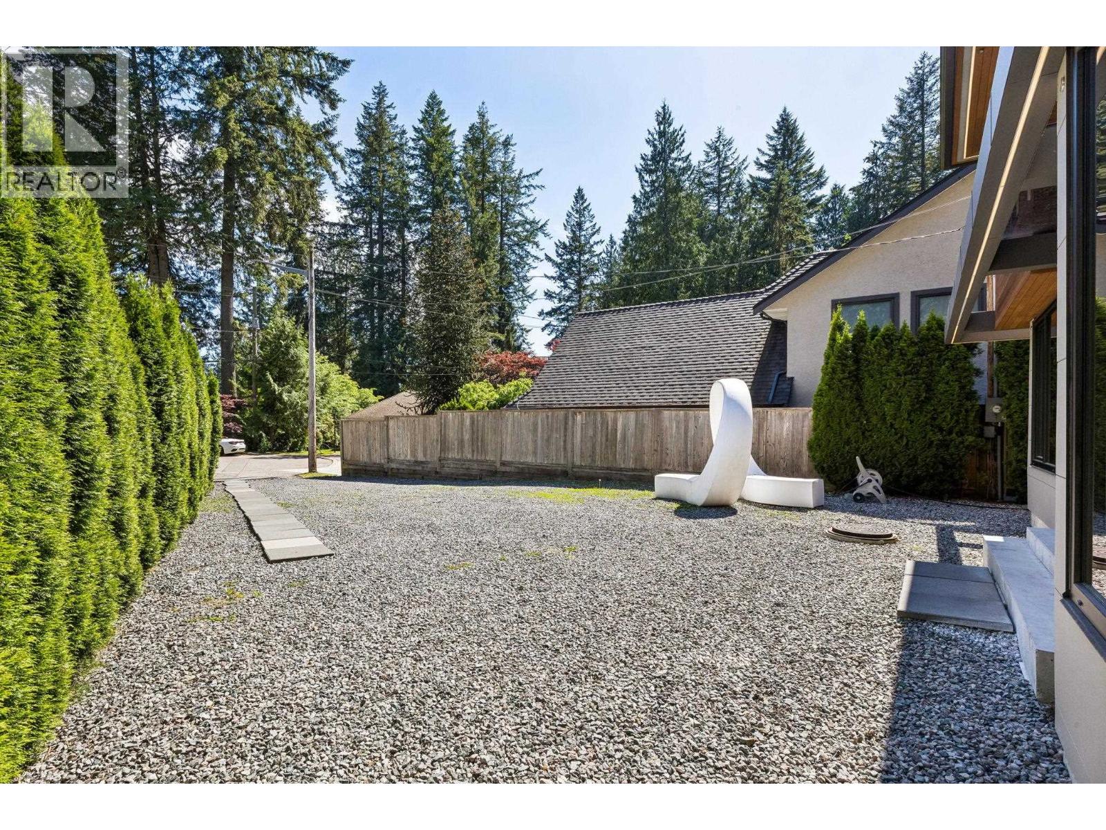 4577 Capilano Road, North Vancouver, British Columbia  V7R 4K2 - Photo 40 - R3137820