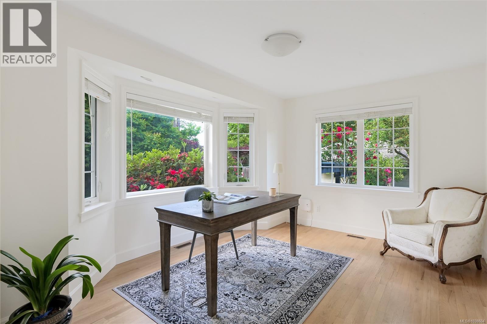 4005 Locarno Lane, Saanich, British Columbia  V8N 3Z9 - Photo 32 - 1038604