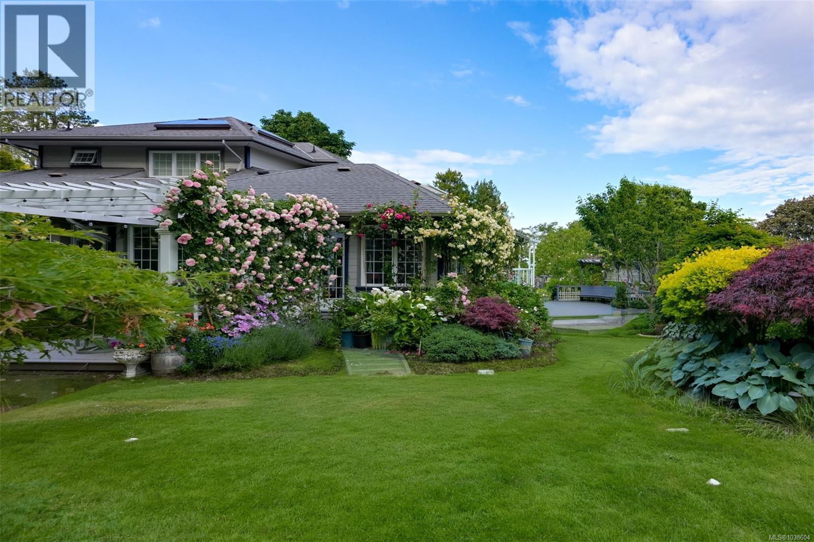 4005 Locarno Lane, Saanich, British Columbia  V8N 3Z9 - Photo 41 - 1038604