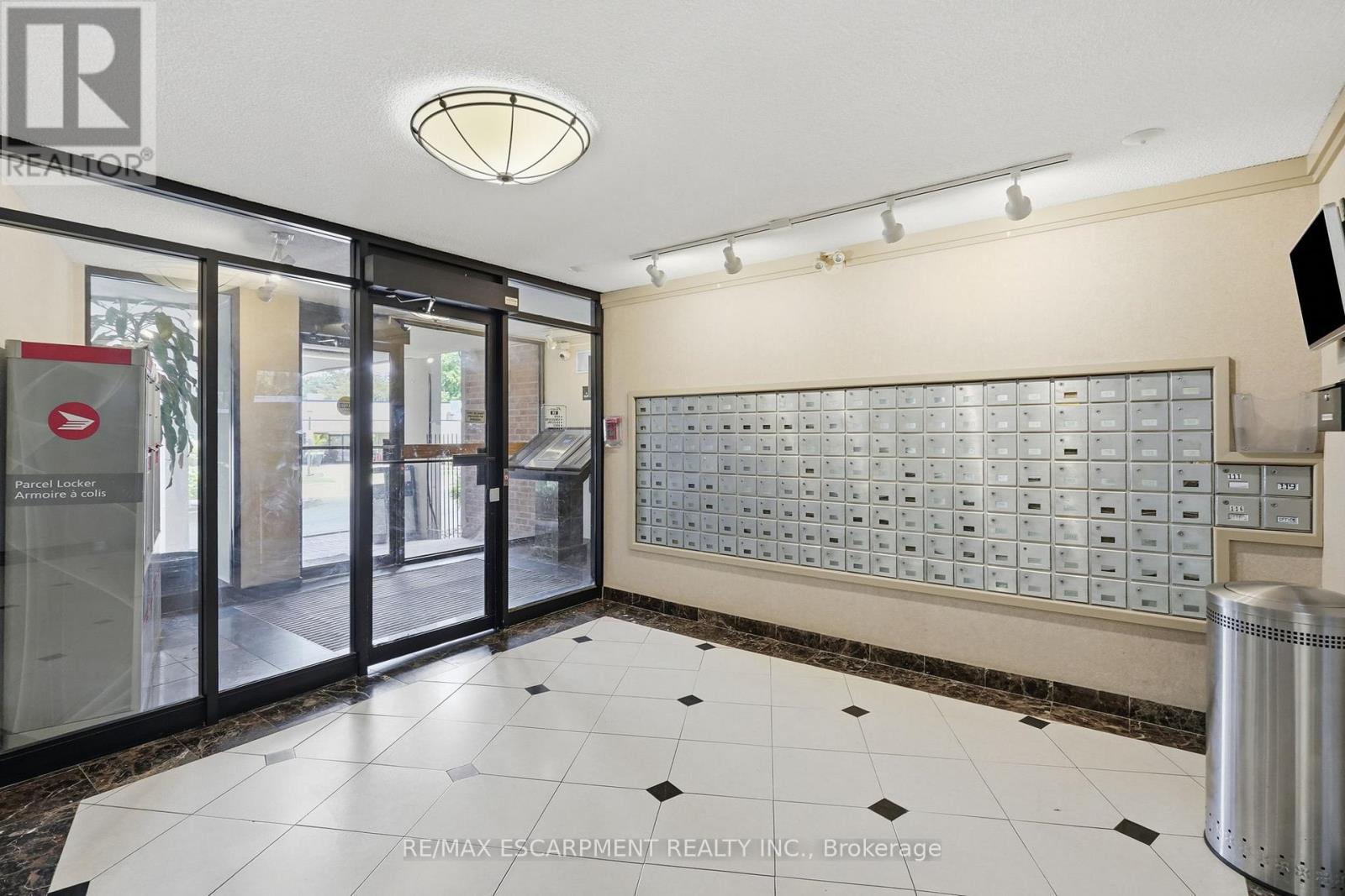 1516 - 50 Mississauga Valley Boulevard, Mississauga, Ontario  L5A 3S2 - Photo 24 - W13134884