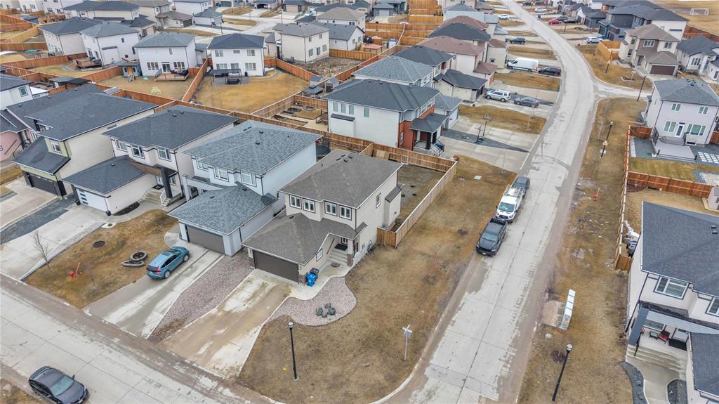 147 Berry Hill Road, Winnipeg, Manitoba  R3Y 2A7 - Photo 2 - 202614391