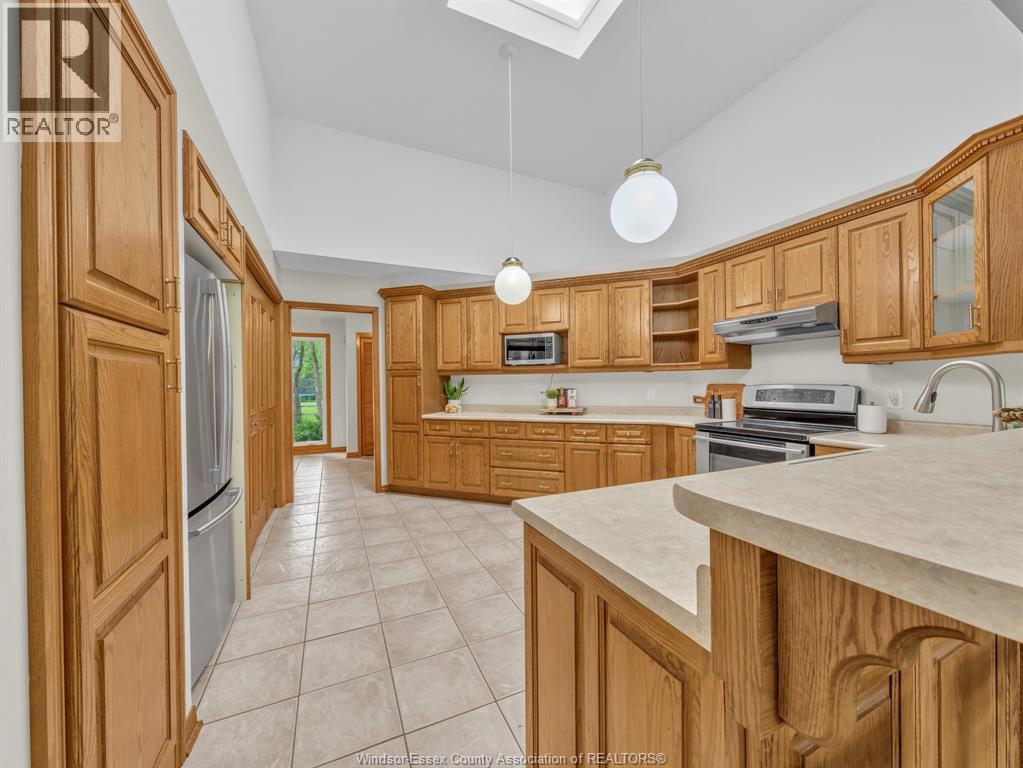 8850 Malden Road, Lasalle, Ontario N9J 2V8 - Photo 17 - 26014481