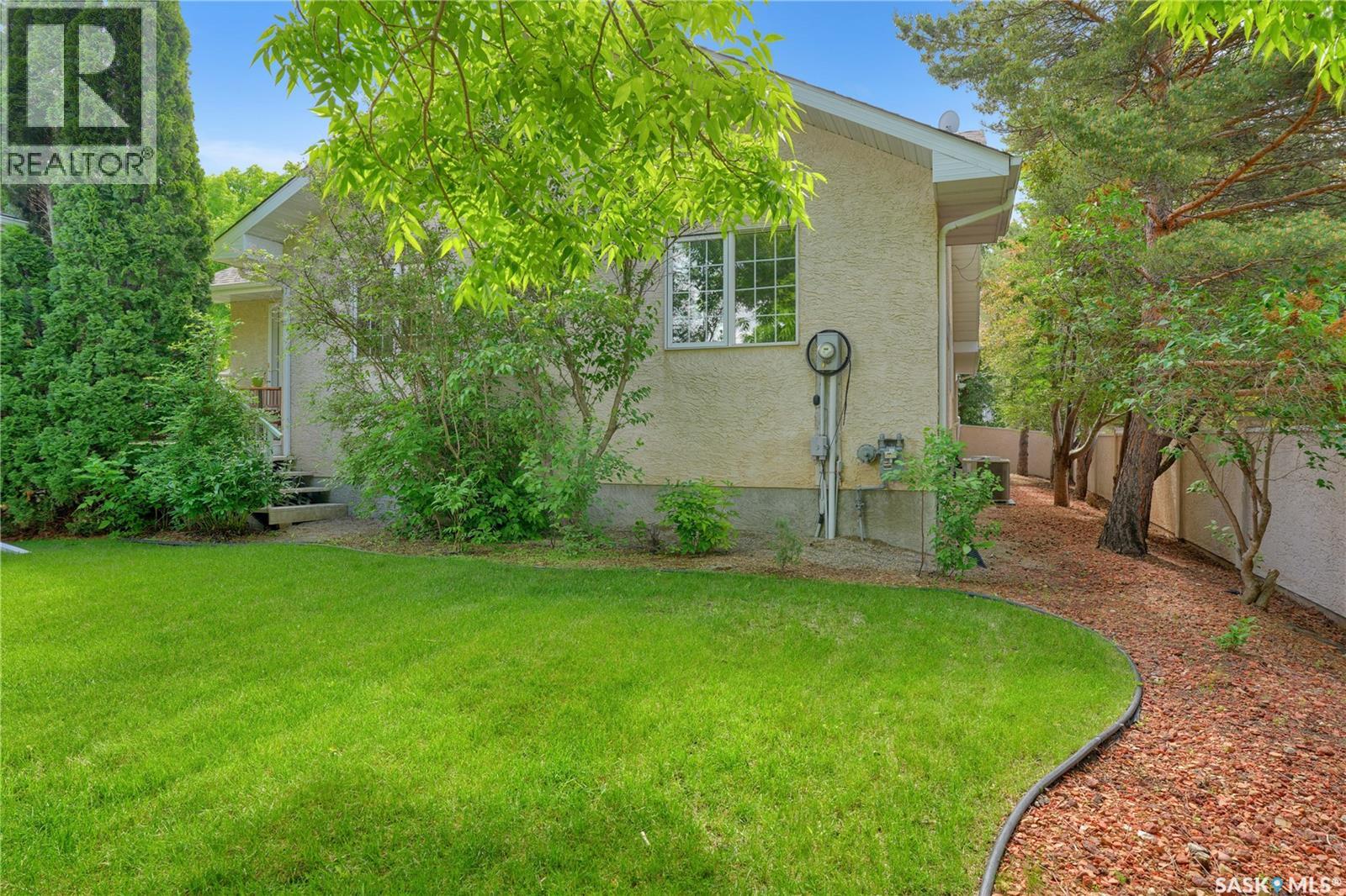 3328 Lakeshore Court, Regina, Saskatchewan  S4S 7H8 - Photo 51 - SK040086