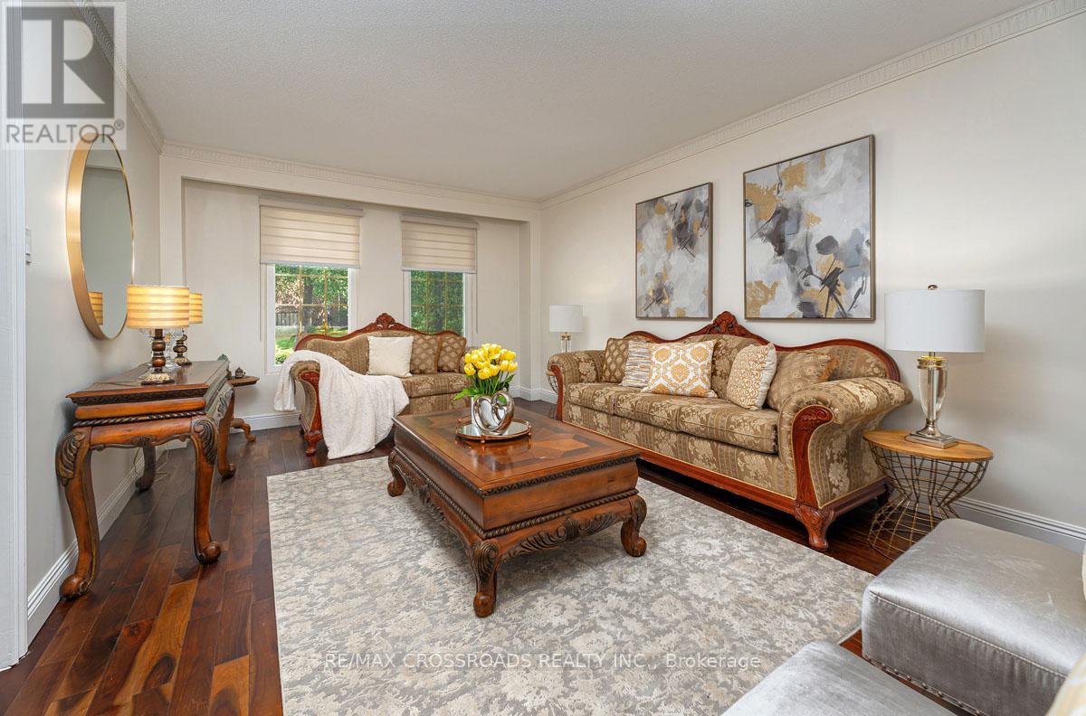 16 Heisey Drive, Markham, Ontario  L3P 4P7 - Photo 6 - N13467968