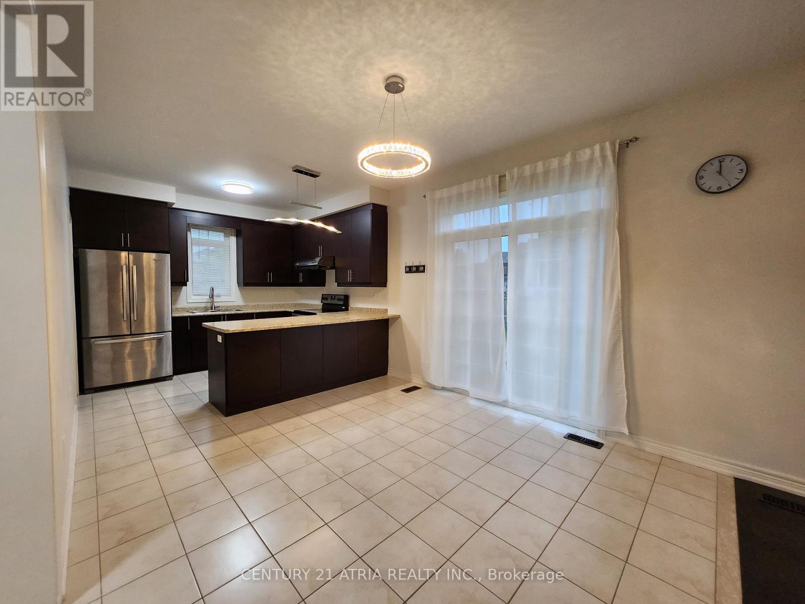 1237 Atkins Drive, Newmarket, Ontario  L3X 0C8 - Photo 5 - N13468060