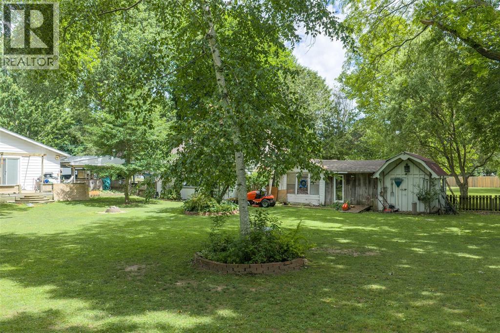 465 Sydenham Line, Dresden photo 16