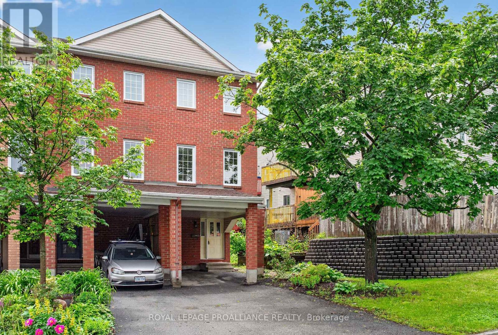 80 ROTHBURY CRESCENT, Ottawa, Ontario