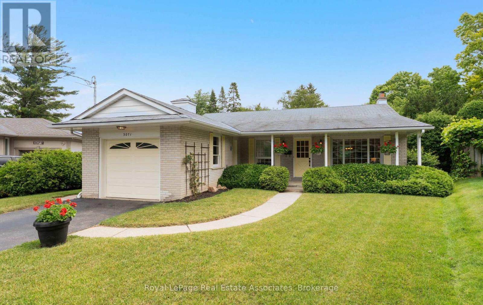 3071 BALLYDOWN CRESCENT, Mississauga, Ontario