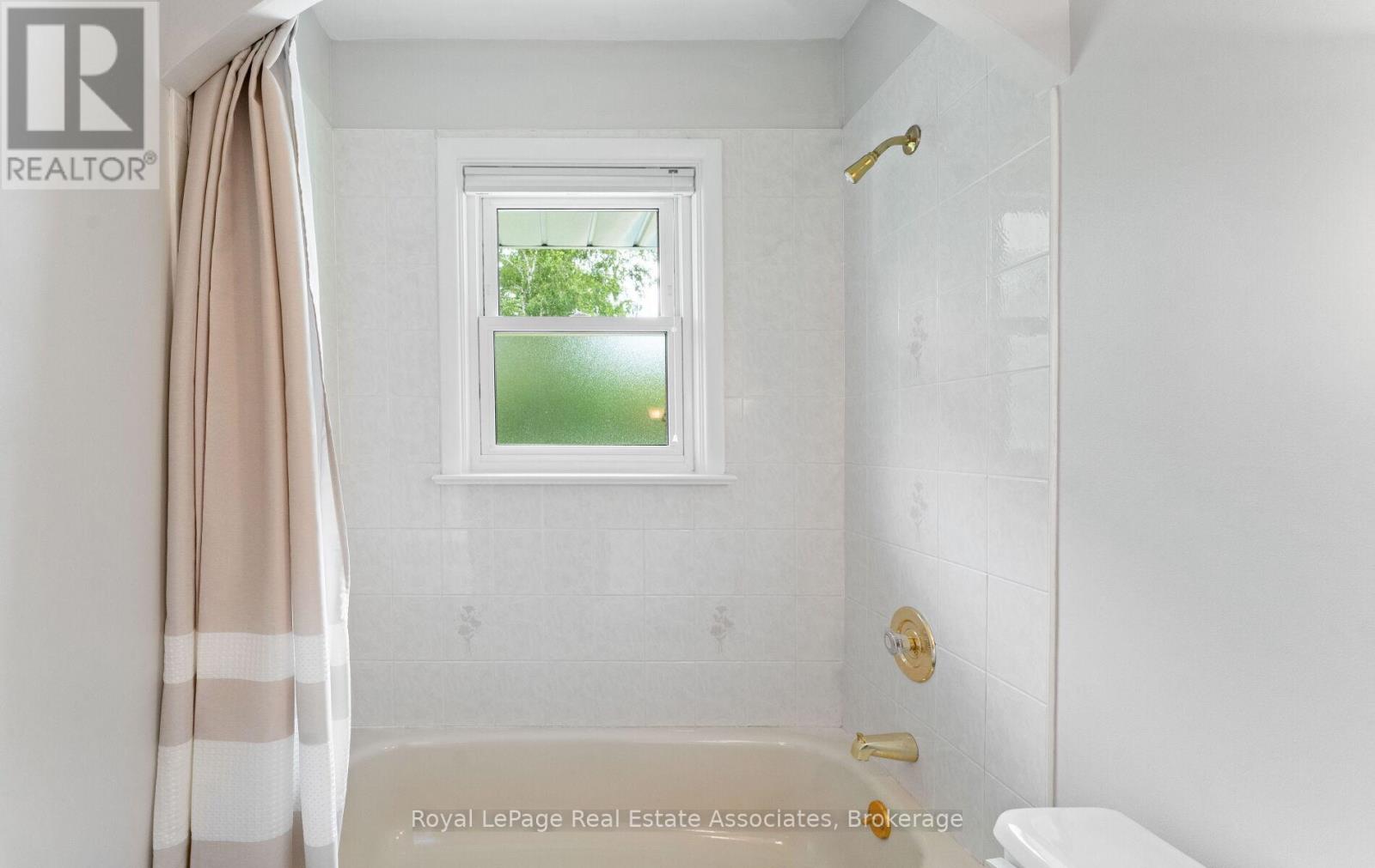 3071 Ballydown Crescent, Mississauga, Ontario L5C 2C7 - Photo 24 - W13468044