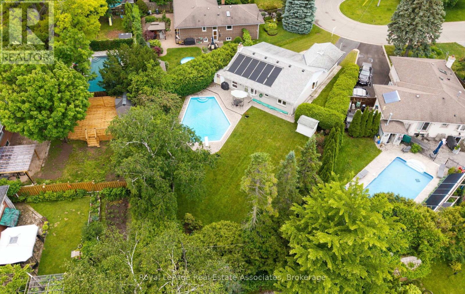 3071 Ballydown Crescent, Mississauga, Ontario L5C 2C7 - Photo 3 - W13468044
