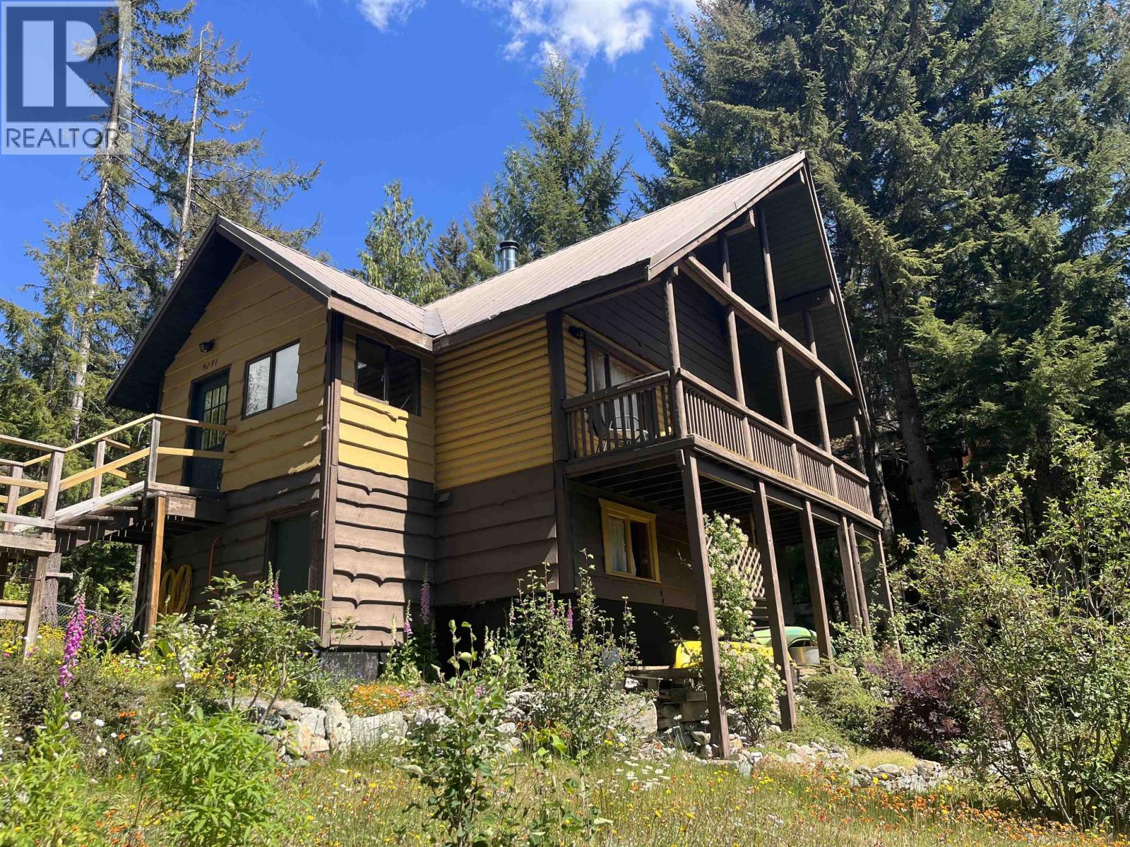 9291 Emerald Drive, Whistler, British Columbia  V8E 0G5 - Photo 3 - R3137837
