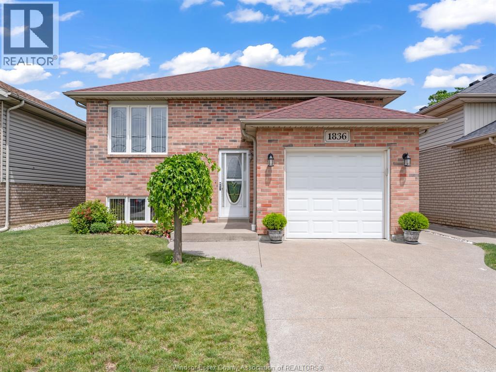 1836 SHEPHERD, windsor, Ontario